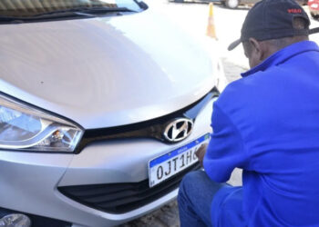 Processo de emplacamento de carros 0 km pode ser feito totalmente pela internet no RN, anuncia Detran