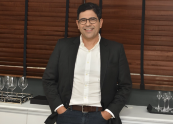 UNI-RN afasta pró-reitor envolvido em escândalo de fraude financeira