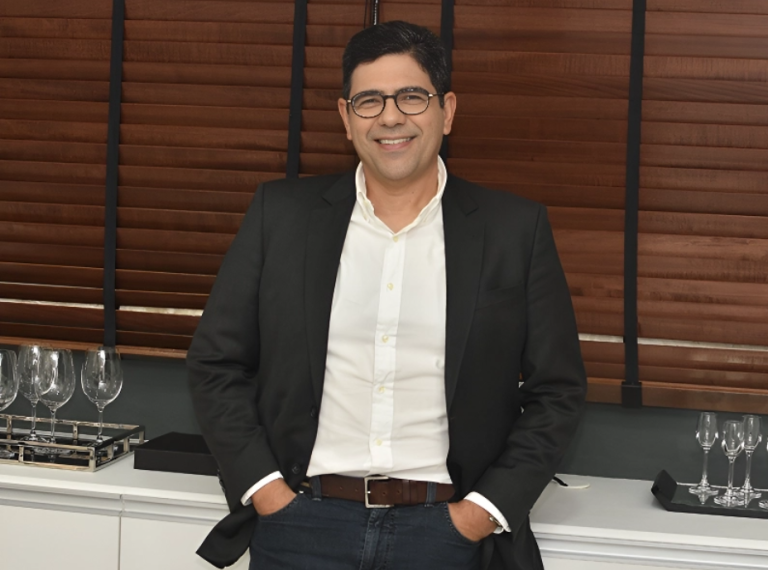 UNI-RN afasta pró-reitor envolvido em escândalo de fraude financeira