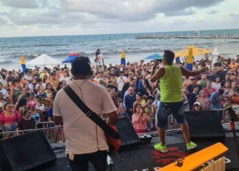 Serginho Pimenta agita o Ma+s Verão