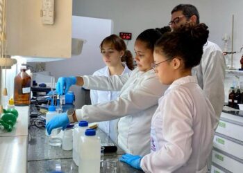 Programa Futuras Cientistas seleciona alunas do RN para pesquisa sobre água potável