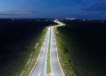 Trecho que liga BR-304 ao Aeroporto de Natal volta a ter semáforo; entenda mudança