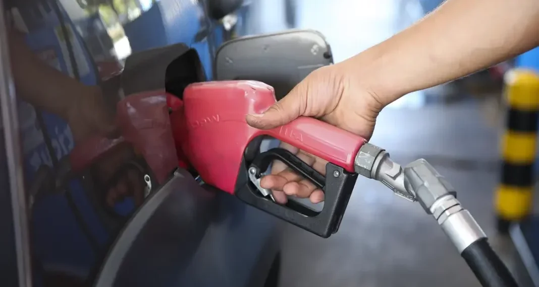 3R reduz preço da gasolina em R$0,35 e diesel em R$0,20 na refinaria do RN