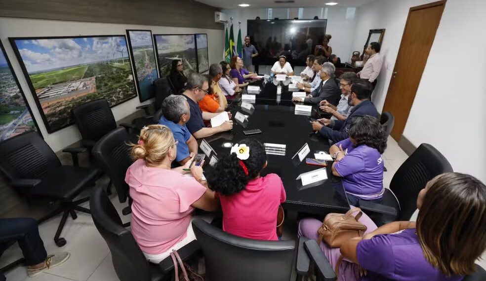 Governo do RN vai à Justiça contra decisão do TCE sobre aposentadoria de servidores públicos não concursados até abril