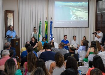 Álvaro Dias assina ordem de serviço para revitalização da orla urbana de Natal