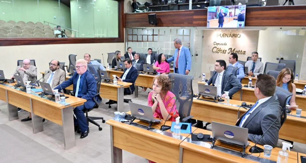 Oposição barra homenagem ao MST no plenário da ALRN