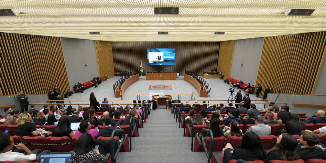 STJ decide que Robinho deve cumprir pena por estupro no Brasil