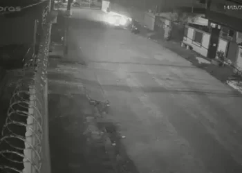 Suspeitos assaltam motociclista e passageiro em Nova Parnamirim