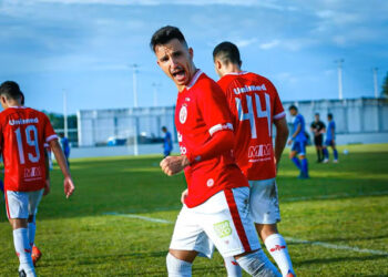 Meia Matheusinho consegue rescisão na justiça e sai do América