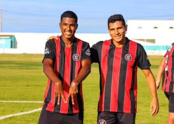 Santa Cruz comemora a terceira vitória seguida na Série D