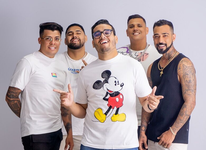 Com ingressos esgotados, “Cola Que é Zoeira” agita a Arena das Dunas neste sábado