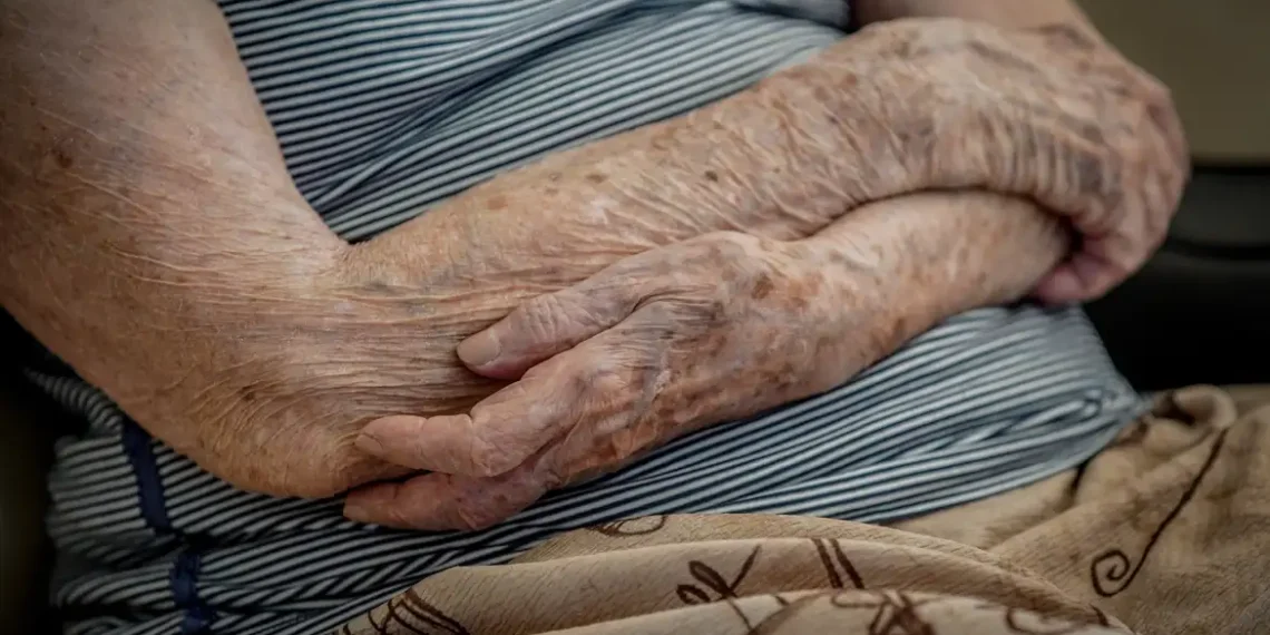 Violência contra idosos: mulheres são maioria das vítimas