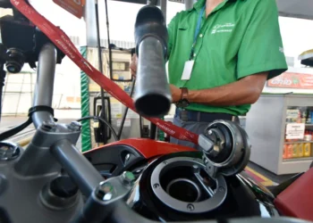 Gasolina deve subir até R$ 0,36 com MP do PIS/Cofins