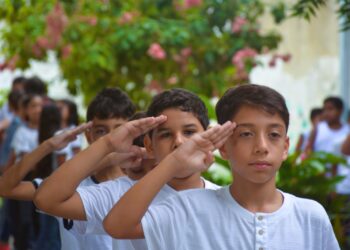Escola Manoel Vicente de Paiva realiza cerimônia em alusão à implantação do Programa de Escolas Cívico-Militares em Parnamirim