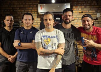 Banda Hardalliance faz show hoje com a participação de Leandro Caçoilo, vocalista do Viper