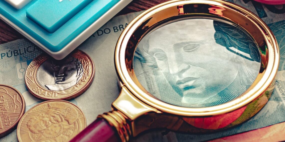 Servidor público que cobrou indevidamente por atendimento é condenado