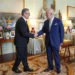 Rei Charles III nomeia Keir Starmer como primeiro-ministro