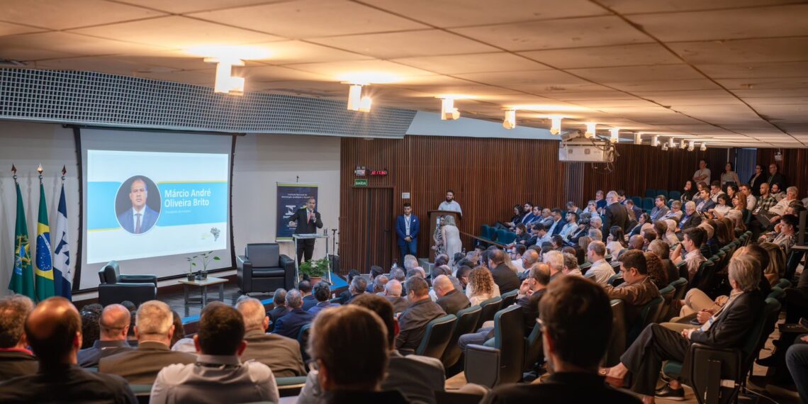 Inmetro realiza a primeira Plenária da Rede Brasileira de Metrologia Legal e Qualidade (RBMLQ-I) em 2024