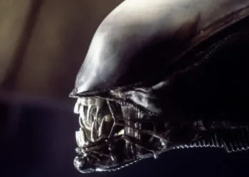 ‘Alien: Romulus’ – O novo filme da franquia chega profundo e brutal