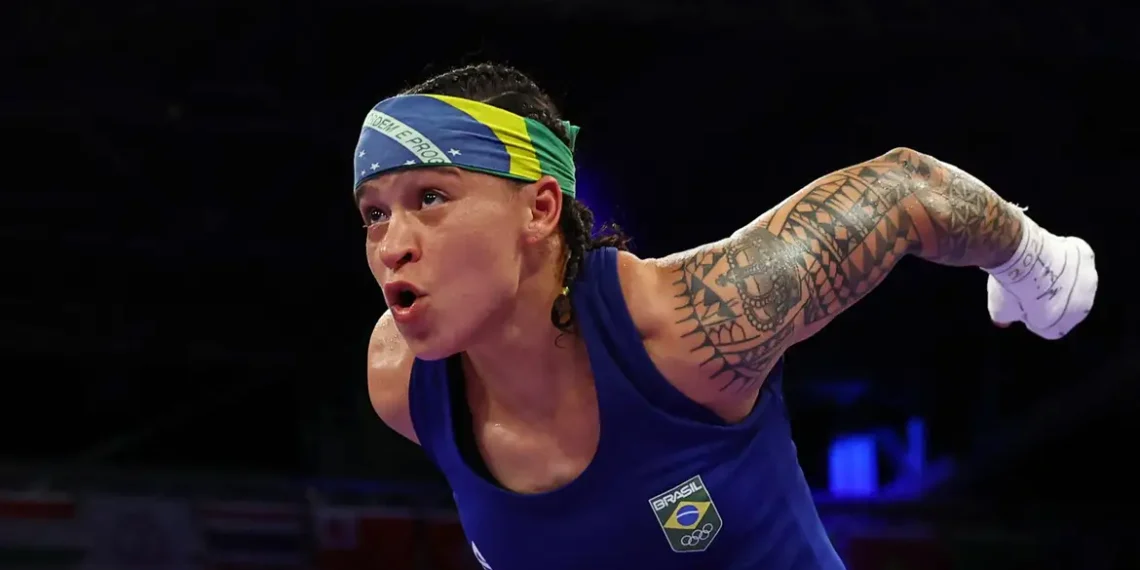 Bia Ferreira vence mais uma e garante ao menos o bronze em Paris