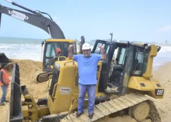 Obra da engorda da praia de Ponta Negra é suspensa menos de 1 semana após o início