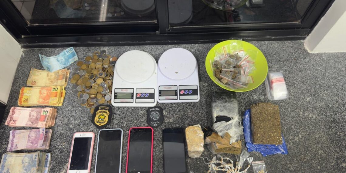 Políca prende em flagrante mulher suspeita de tráfico de drogas em Pedro Velho