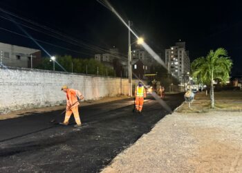 Prefeitura de Parnamirim asfaltou 5km de vias nas últimas semanas; em Nova Parnamirim, Rua Nísia Floresta acaba de ser concluída