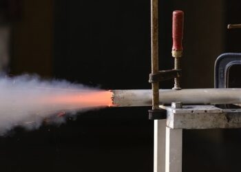 Pesquisa da UFRN resulta em nova formulação de combustível para foguetes e mísseis