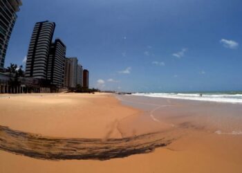 Semurb investiga água servida na Praia de Areia Preta