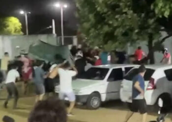 Torcedores de América-RN e ABC se envolvem em confusão durante jogo de fut7 em Natal e carros são depredados