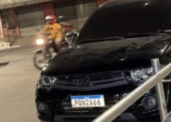 Quatro homens encapuzados invadem residência em Macaíba e roubam dois veículos