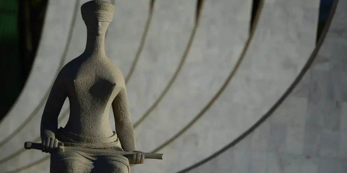 STF retoma julgamento sobre conteúdos ilegais na internet