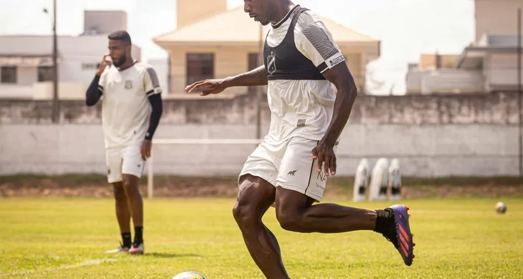Lucas Sampaio vira desfalque do ABC contra o Força e Luz
