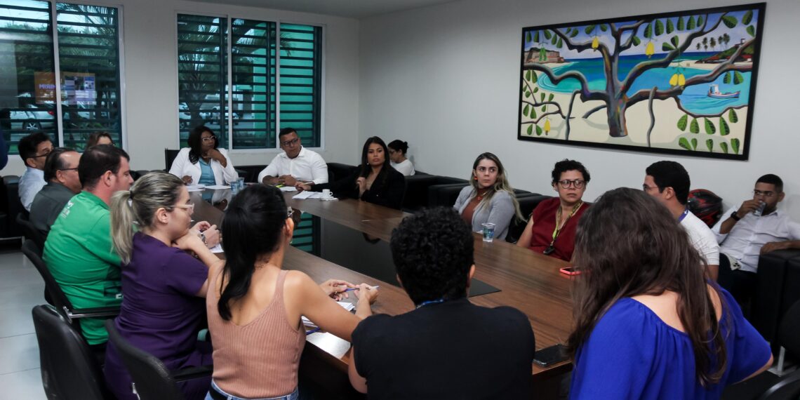 Parnamirim: Prefeita se reúne com Sindicato dos Enfermeiros para discutir melhorias na saúde