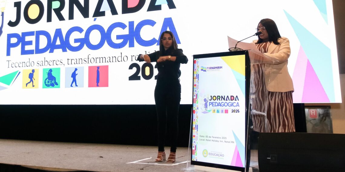 Parnamirim: Prefeita anuncia pagamento da 1ª Parcela do ROM para unidades de ensino municipal