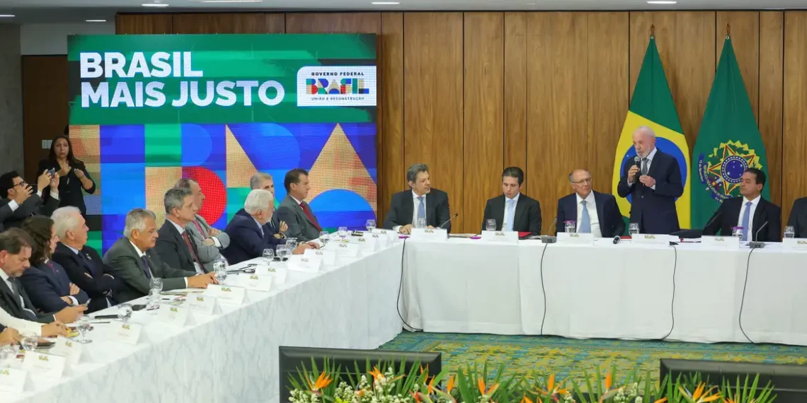 Lula entrega projeto de isenção de IR para quem ganha até R$ 5 mil