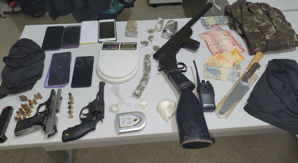 PCRN e PM prendem suspeitos por tráfico de drogas em São Paulo do Potengi