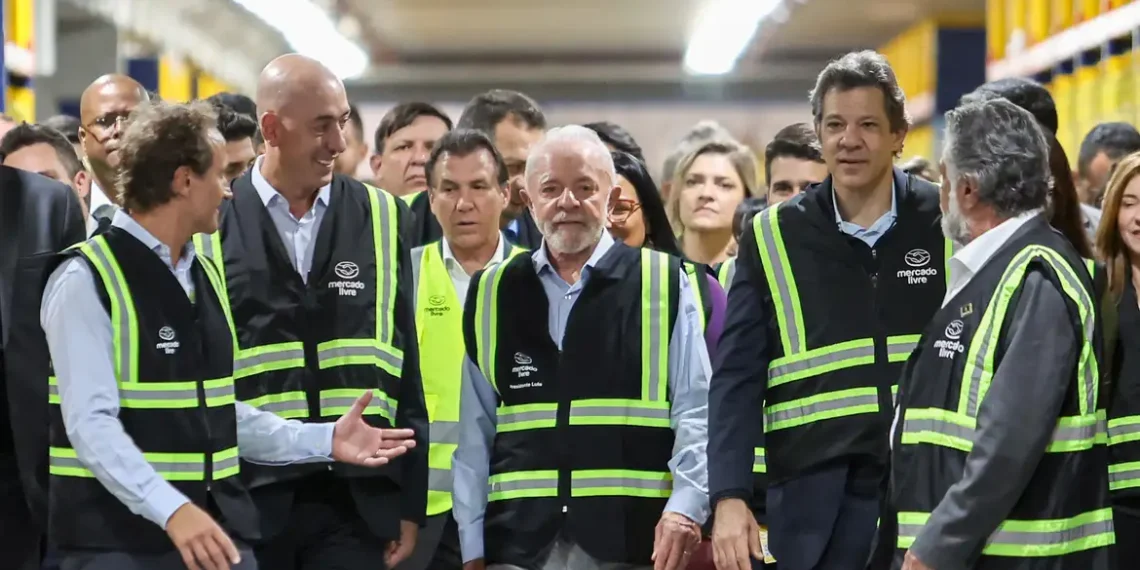 Brasil tem reservas para enfrentar decisões de Trump, diz Lula