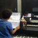Projeto Jovens Pianistas promove formação musical de crianças e adolescentes na EMUFRN