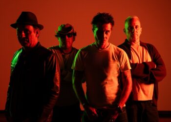 Capital Inicial traz a turnê “Acústico 25 Anos” para o Teatro Riachuelo