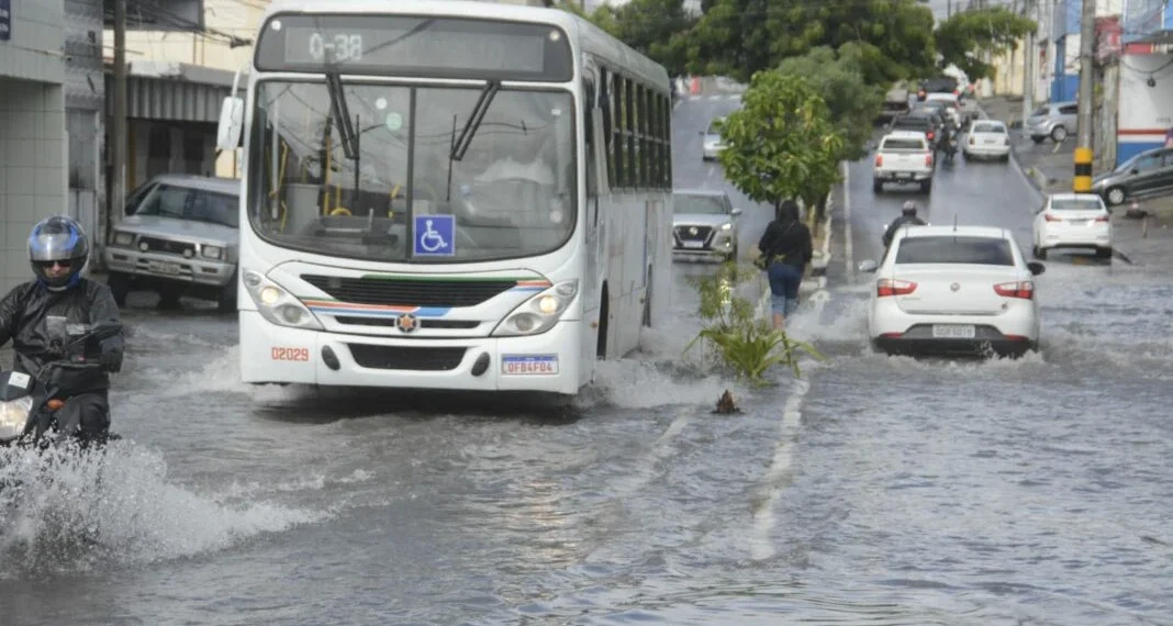 Inmet renova alerta de acumulado de chuva para 42 municípios do RN; veja lista