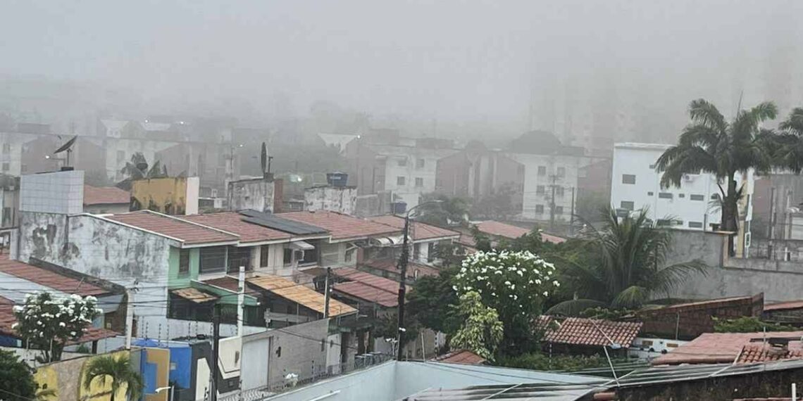 Inmet emite dois alertas de chuva para 51 municípios do RN; veja lista completa