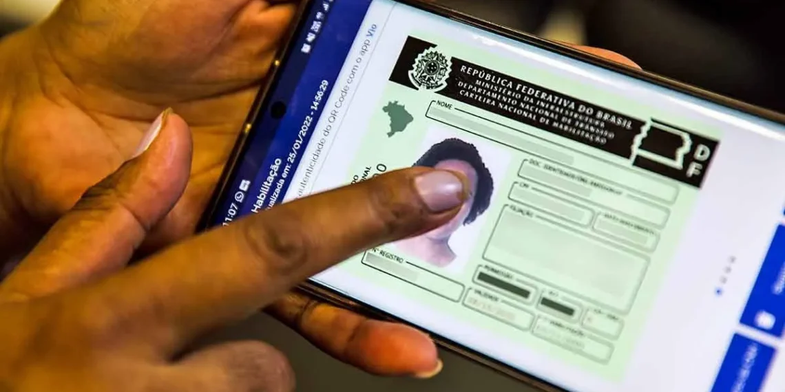 Governo prepara medida para acabar com obrigação de autoescola para CNH