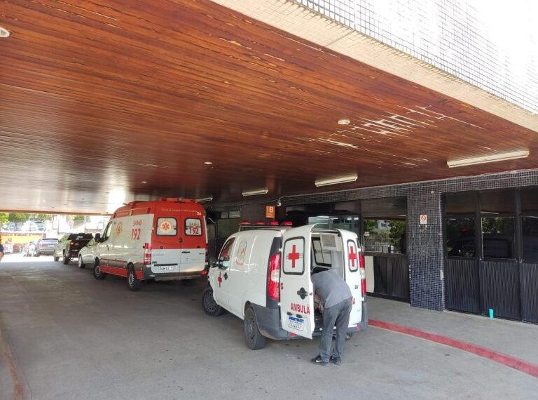 Governo abre cinco novos leitos de UTI diante de superlotação no Walfredo Gurgel