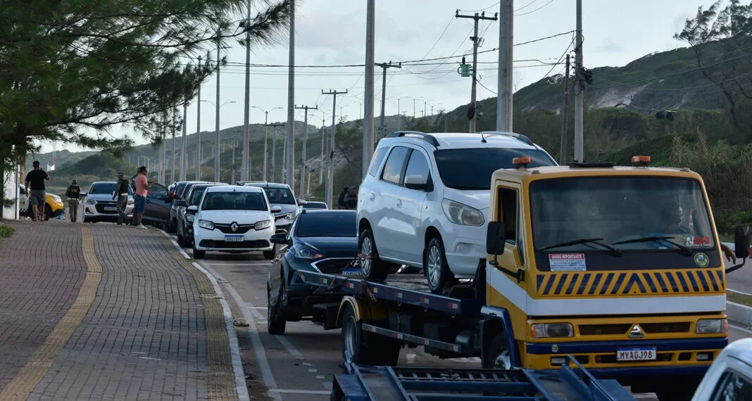 Lei regulamenta remoção e leilão de veículos abandonados e irregulares em Natal