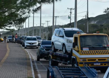 Lei regulamenta remoção e leilão de veículos abandonados e irregulares em Natal