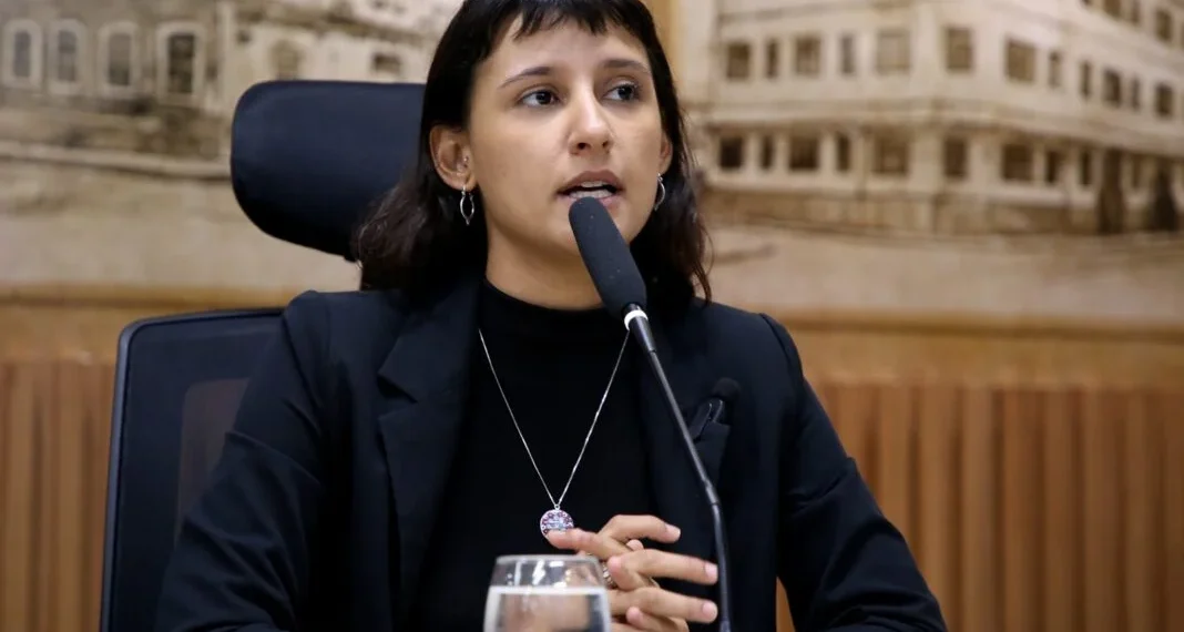 Vereadora Brisa apresenta defesa em processo de cassação na Câmara de Natal