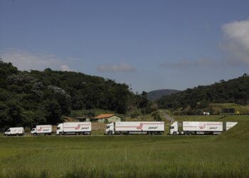 “Escola de Motoristas” da Jamef transforma colaboradores em condutores diante da escassez de profissionais no mercado
