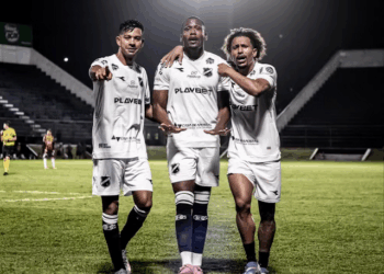 ABC empata no final do jogo e mantém a liderança do Estadual