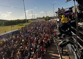 Redinha recebe 60 mil foliões no segundo dia de Carnaval na Avenida da Alegria